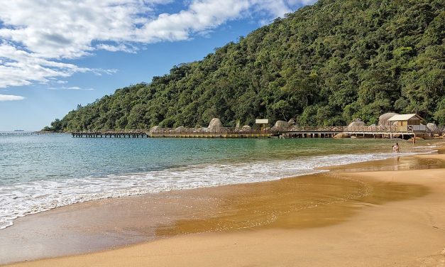 Praia de Laranjeiras
