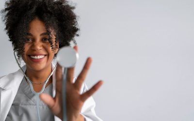 Cursos rápidos na área da saúde que abrem portas para o primeiro emprego